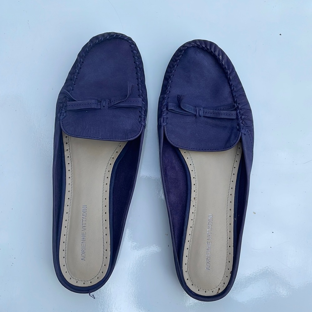 Adrienne Vittadini Purple Suede Flat Sandals with bow - size 9.5 Women’s flats
